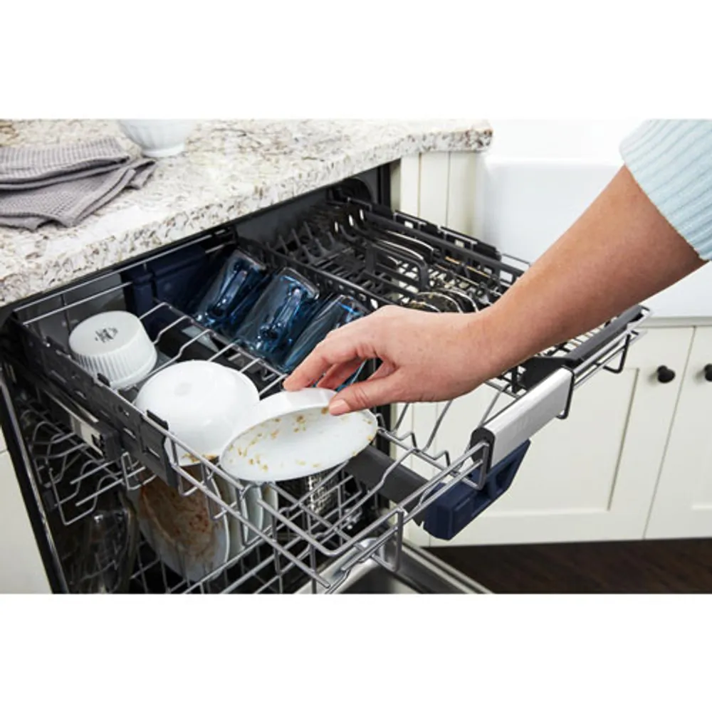 Maytag 24" 47dB Built-In Dishwasher with Stainless Steel Tub & Third Rack (MDB8959SKW) - White