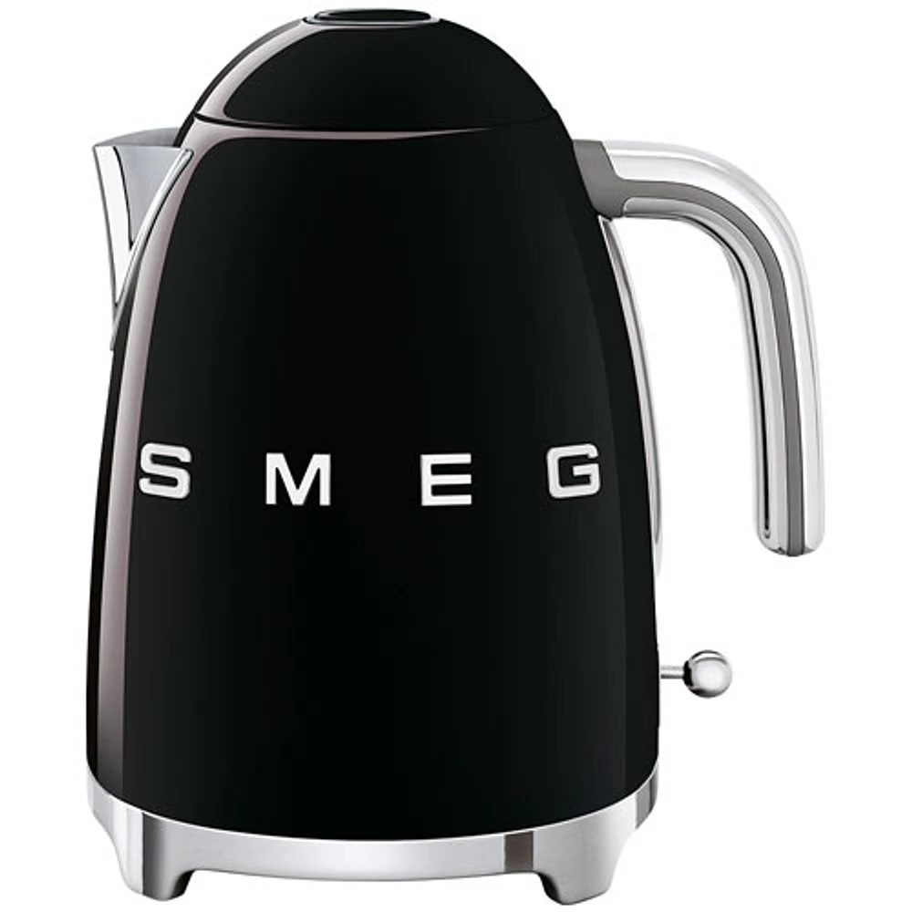 Bouilloire électrique de style années 50 de Smeg - 1,7 L