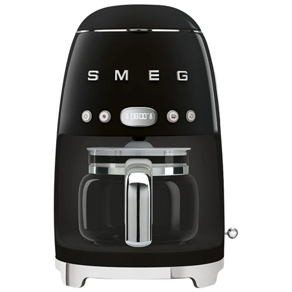 Cafetière à filtre programmable de style années 50 de Smeg - 10 tasses