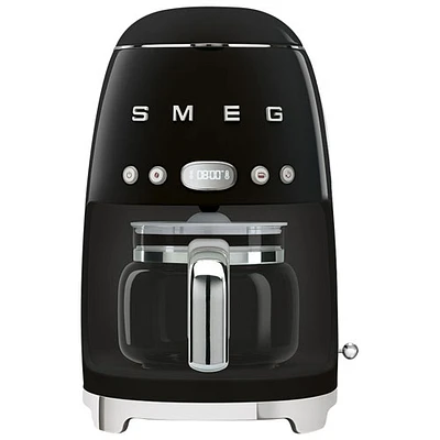 Cafetière à filtre programmable de style années 50 de Smeg - 10 tasses