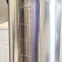 WestBend 100-Cup Coffee Urn (33600) - Silver