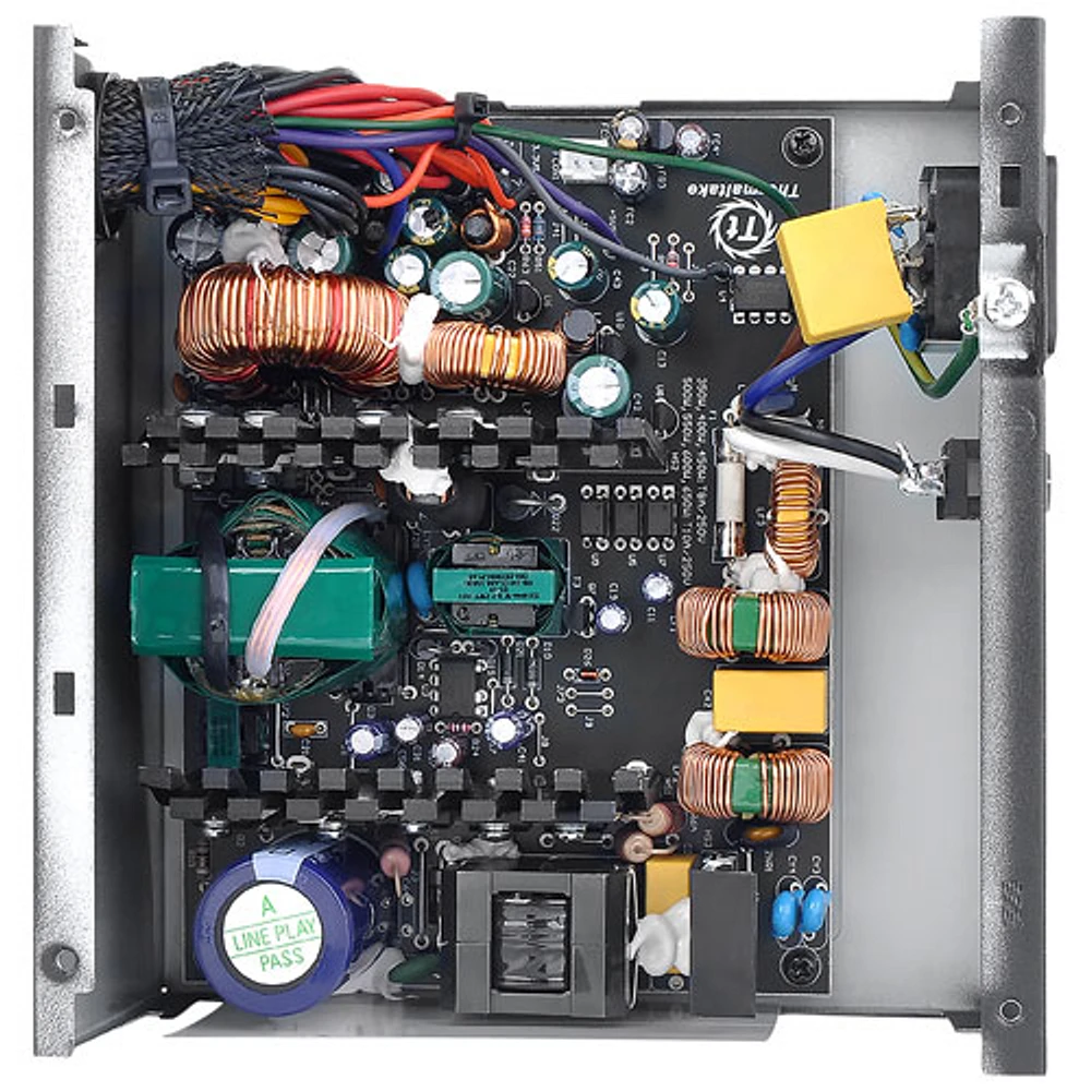 Thermaltake Smart 700-Watt Non-Modular Power Supply