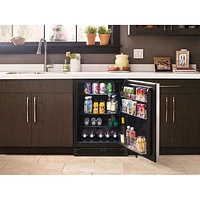 Whirlpool 5.1 Cu. Ft. Freestanding Bar Fridge (WUR35X24HZ) - Stainless Steel