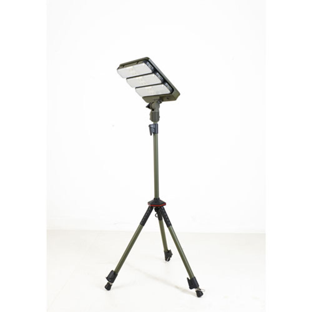 Tru De-Light Work&Play 3-in-1 Solar Outdoor Light with Tripod - 3450 Lumens - Green