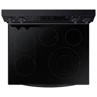 Cuisinière électr. convection véritable friture air 6,3 pi³ 30 po Samsung (NE63A6711SG) - Inox noir