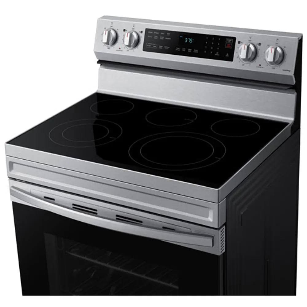 Cuisinière électr. convection à ventilateur friture air 6,3 pi³ 30 po Samsung (NE63A6511SS) - Inox