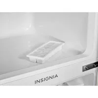 Insignia 3.1 Cu. Ft. Retro Bar Fridge w/Top Freezer (NS-CFR32MT1) - Cream - Only at Best Buy