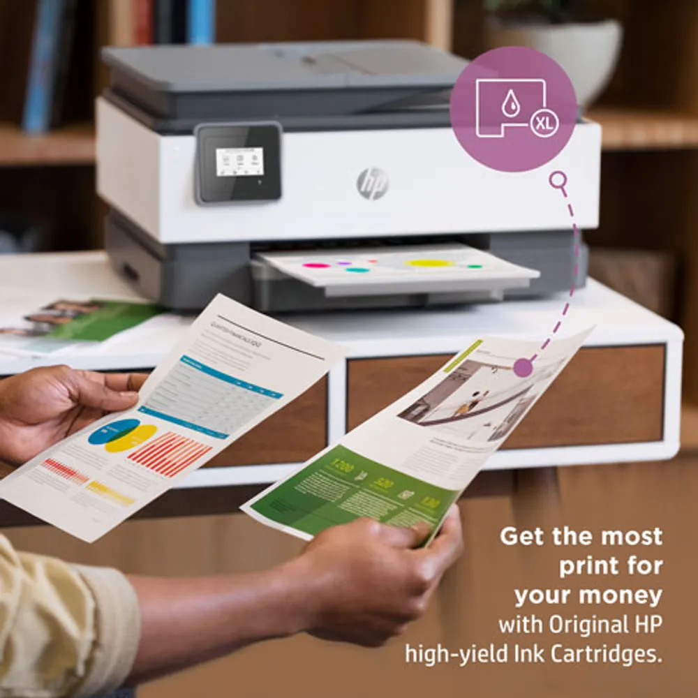 Imprimante à jet d'encre tout-en-un sans fil OfficeJet 8015e de HP - Essai de 6 mois de Instant Ink de HP inclus*