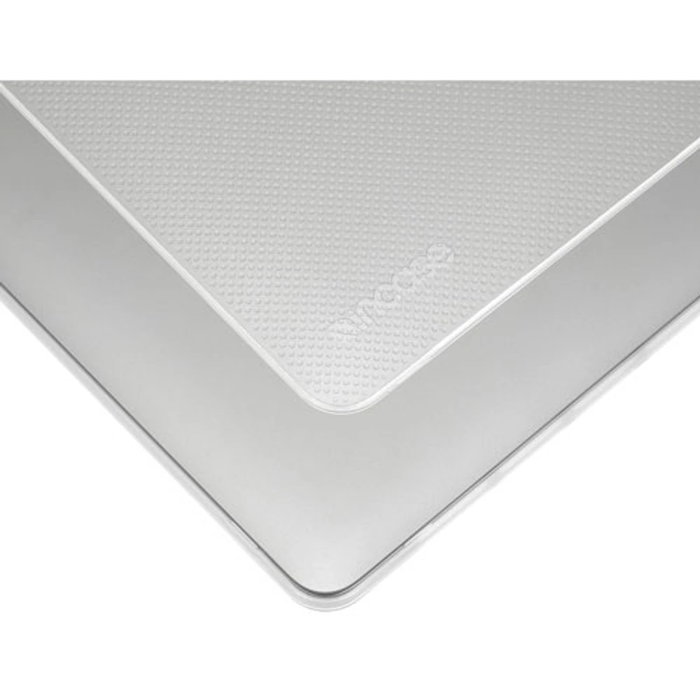 Incase Dot 13" Hard Shell Case for MacBook Pro (2020) - Clear