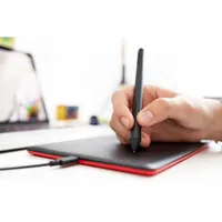 Wacom One by Wacom Graphic Tablet with Stylus - Small