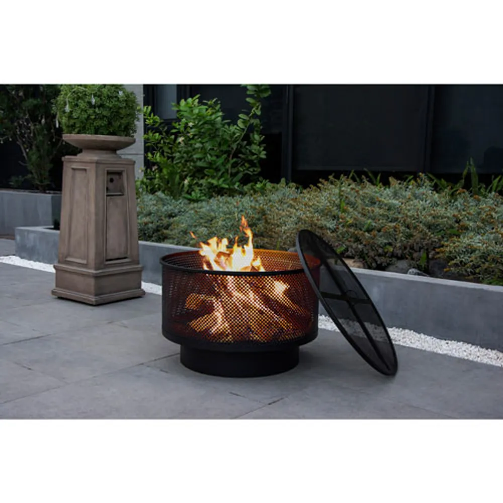 Sterling Oaks Freestanding Wood-Burning Fire Pit | Galeries de la Capitale