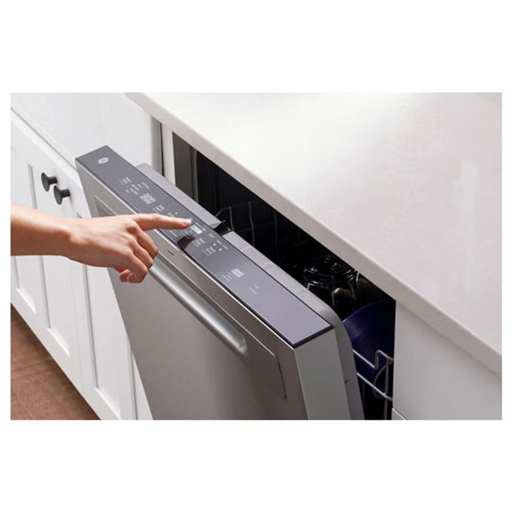 GE 24" 50dB Built-In Dishwasher with Third Rack (GDP630PYRFS) - Stainless Steel