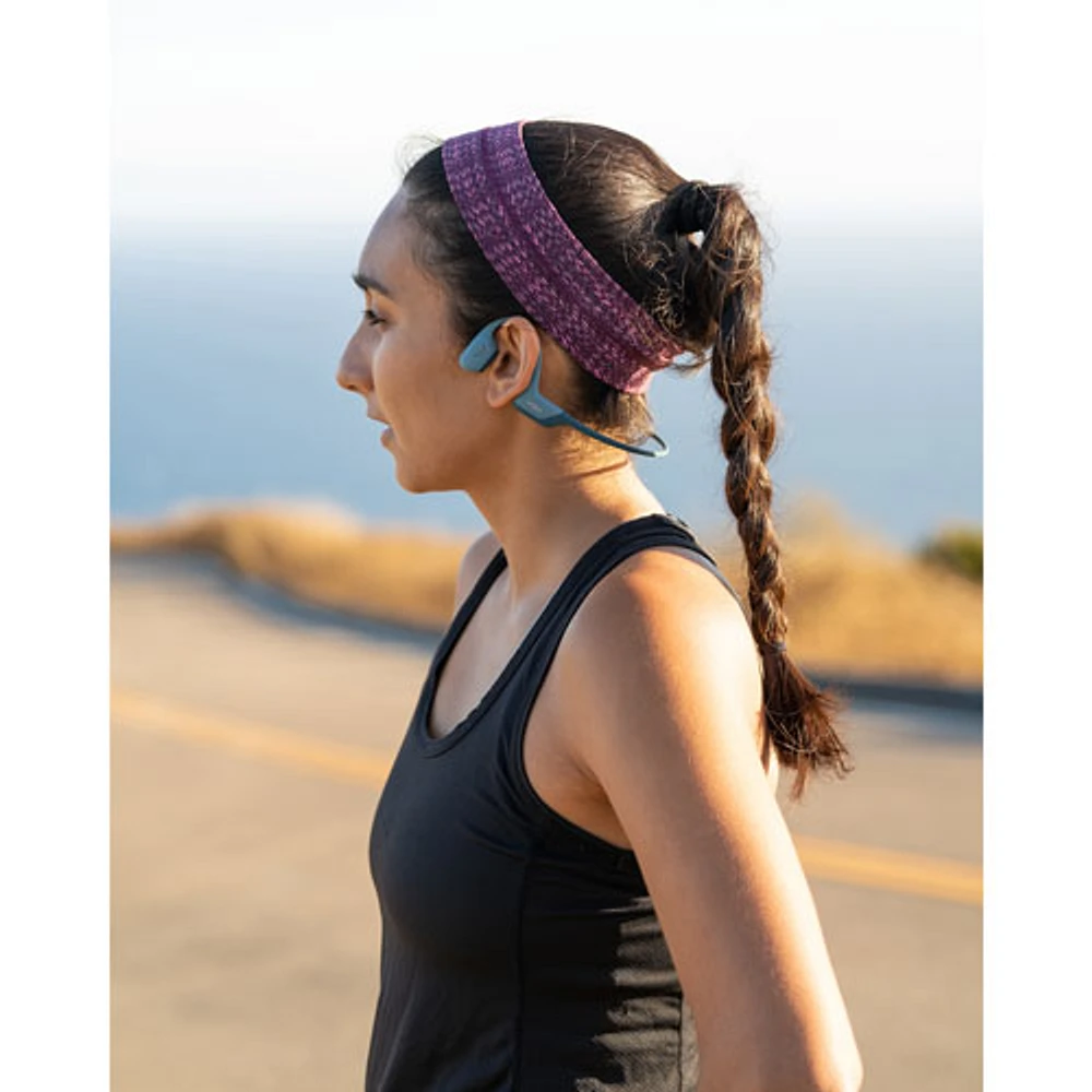 Écouteurs Bluetooth oreilles libres à conduction osseuse OpenRun Pro de Shokz - Bleu