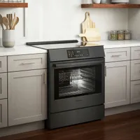 Bosch 30" 4.6 Cu. Ft. True Convection Slide-In Induction Range (HII8047C) - Black Stainless