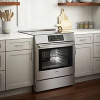 Bosch 30" 4.6 Cu. Ft. True Convection Slide-In Induction Range (HII8057C) - Stainless Steel