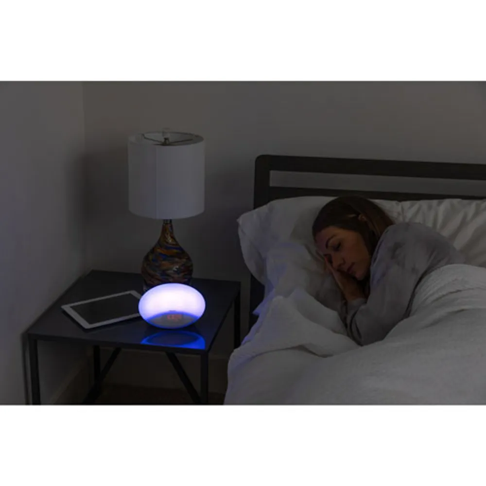 Appareil thérapeutique de sommeil Bluetooth avec chargement USB Zenergy d'iHome - Blanc