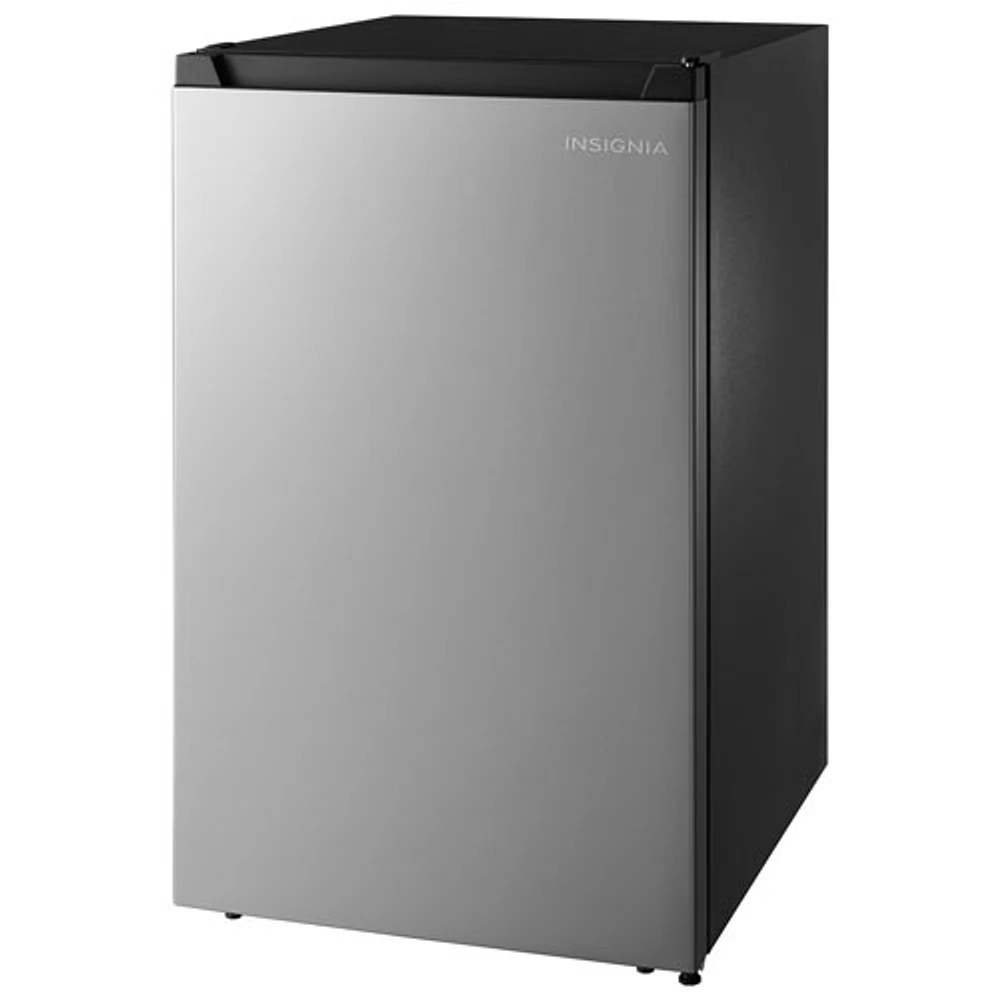 Insignia 4.4 Cu. Ft. Freestanding Bar Fridge (NS-CF44SS3-C) - Stainless Steel