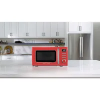 Galanz Retro 0.7 Cu.FT. Microwave (GLCMKZ07RDR07) - Hot Rod Red