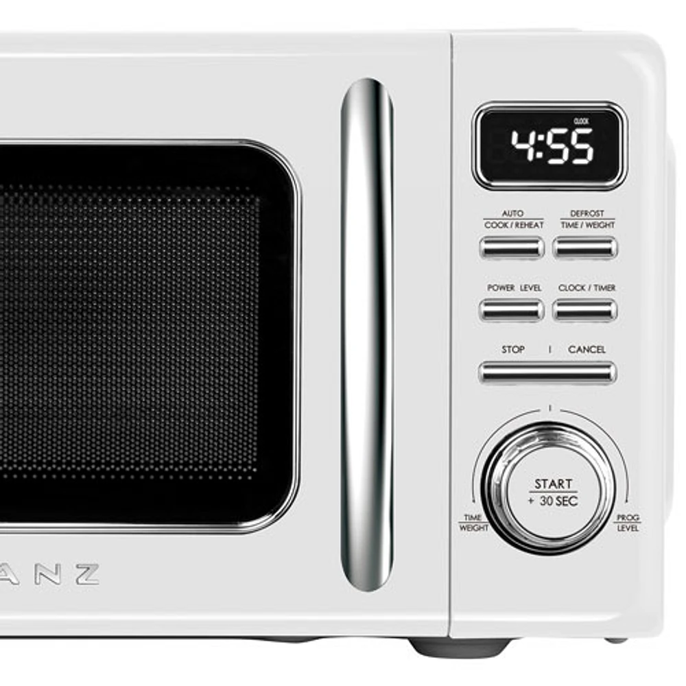 Galanz Retro 0.7 Cu.FT. Microwave (GLCMKZ07WER07) - Milkshake White