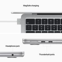 Apple MacBook Air 13.6" w/ Touch ID (2022) - Silver (Apple M2 Chip / 256GB SSD / 8GB RAM