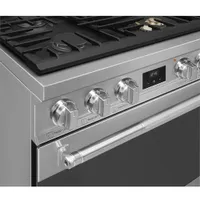 Smeg 30" 4.6 Cu. Ft. True Convection Freestanding Gas Range (SPR30UGGX) - Stainless Steel