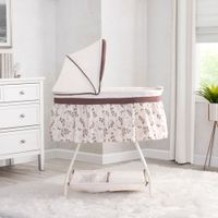 Delta Children Deluxe Sweet Beginnings Bassinet - Cream/Brown