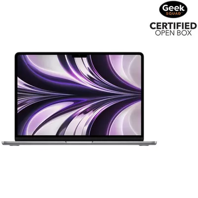 Boîte ouverte - MacBook Air 13,6 po avec Touch ID d'Apple (2022) - Gris cosmique (puce M2 d'Apple/SSD 256 Go/RAM 8 Go) - Anglais