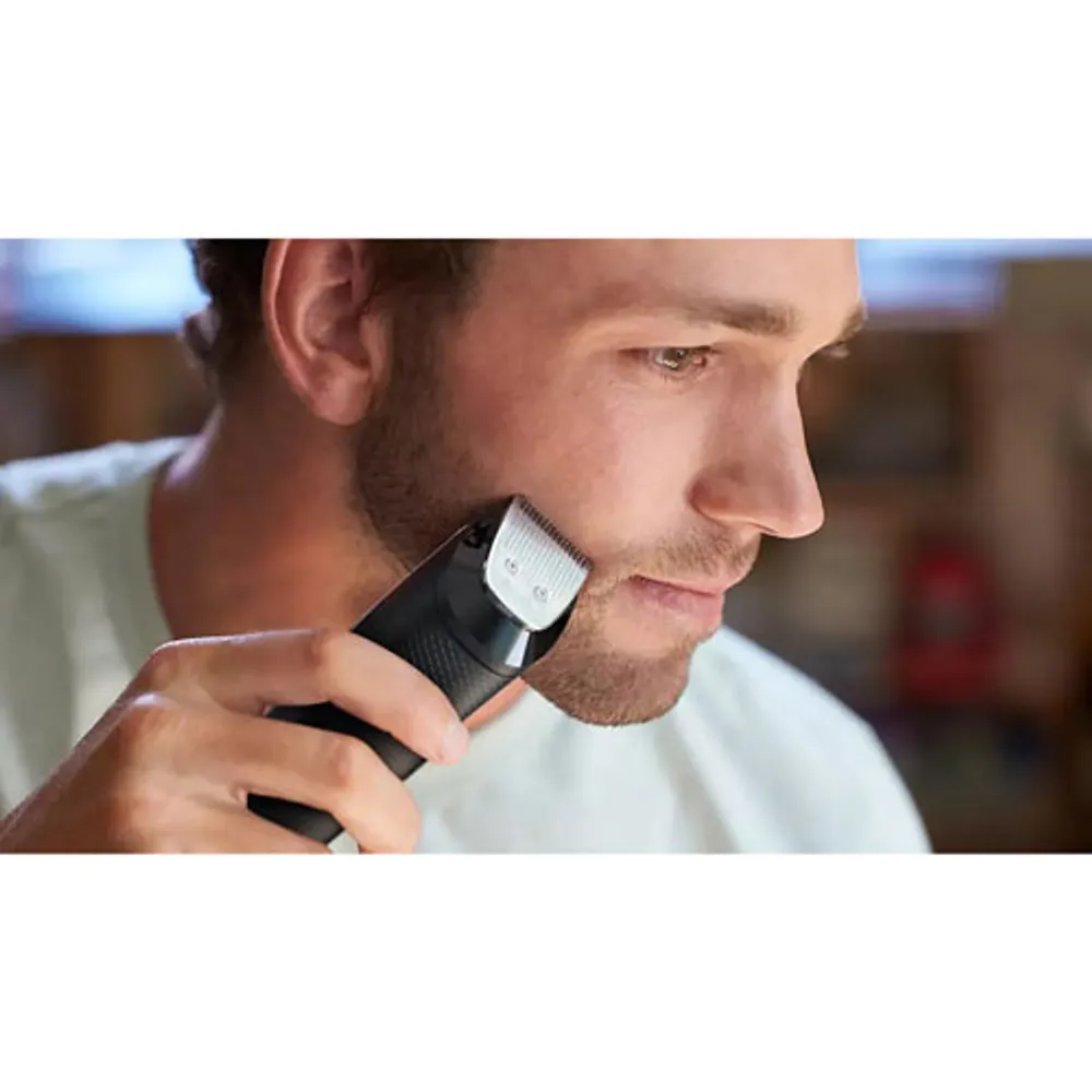 Philips 5000 Beard Trimmer with Lift and Trim PRO System (BT5511/15)