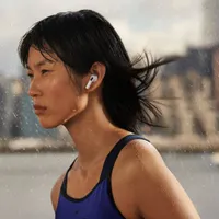 Écouteurs boutons 100 % sans fil AirPods (3e génération) d'Apple avec étui de chargement Lightning - Blanc