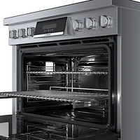 Cuisinière à induction à convection véritable 5 éléments 36 po série 800 po de Bosch (HIS8655C) - Inox