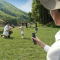 Stabilisateur à cardan à 3 axes Osmo Mobile 6 de DJI - Gris