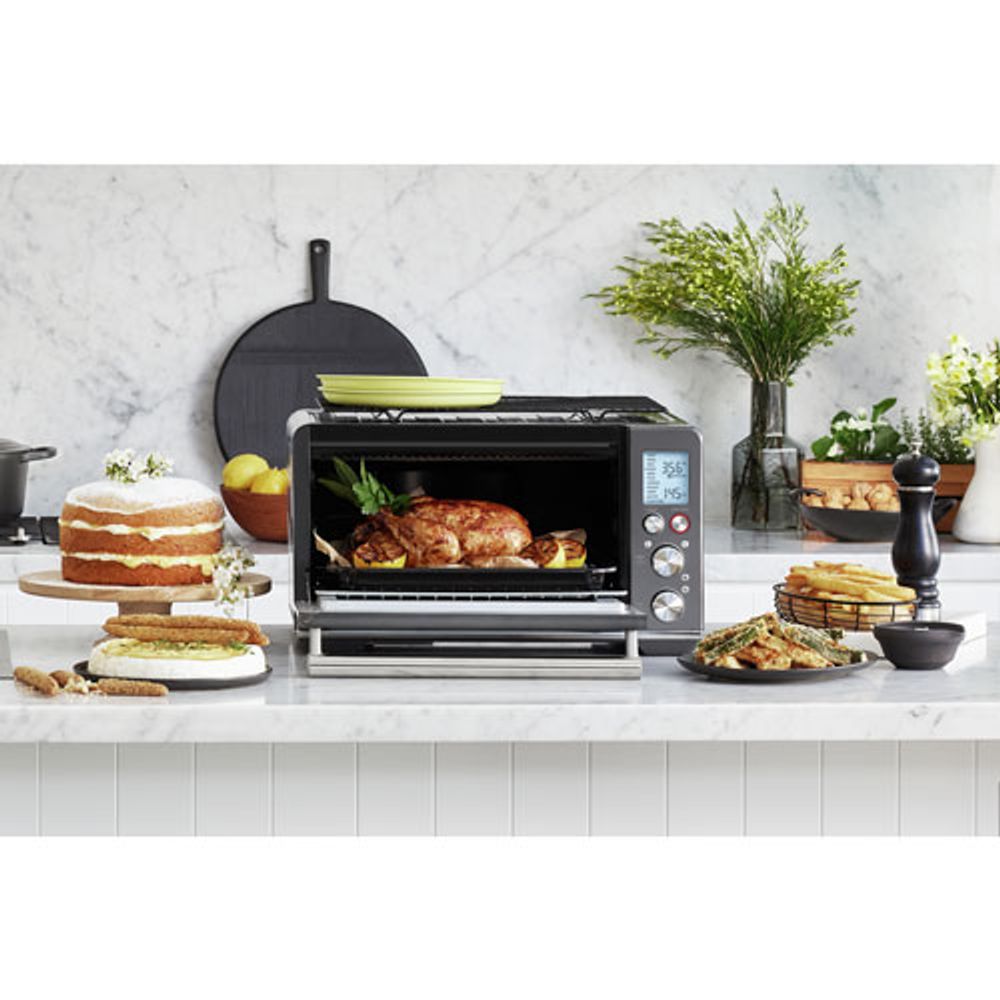 Refurbished (Good) - Breville Smart Oven Air Fryer Convection Toaster Oven - 0.8 Cu. Ft./22.6L - Black Stainless Steel - Remanufactured by Breville