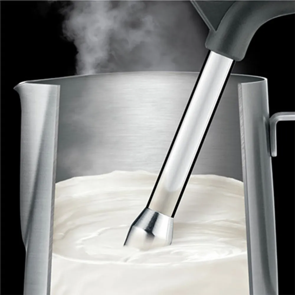 Remis à neuf (bon état) - Machine à expresso automatique Bambino Plus de Breville - Truffe noire - Reconditionné par Breville