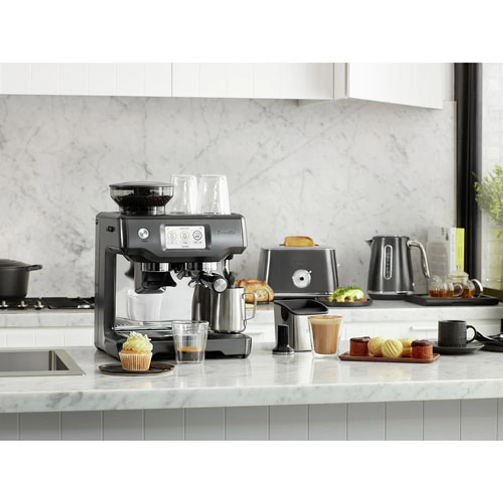 Remis à neuf (Bon état) - Machine à expresso automatique Barista Touch de Breville - Acier inoxydable noir - Reconditionné par Breville