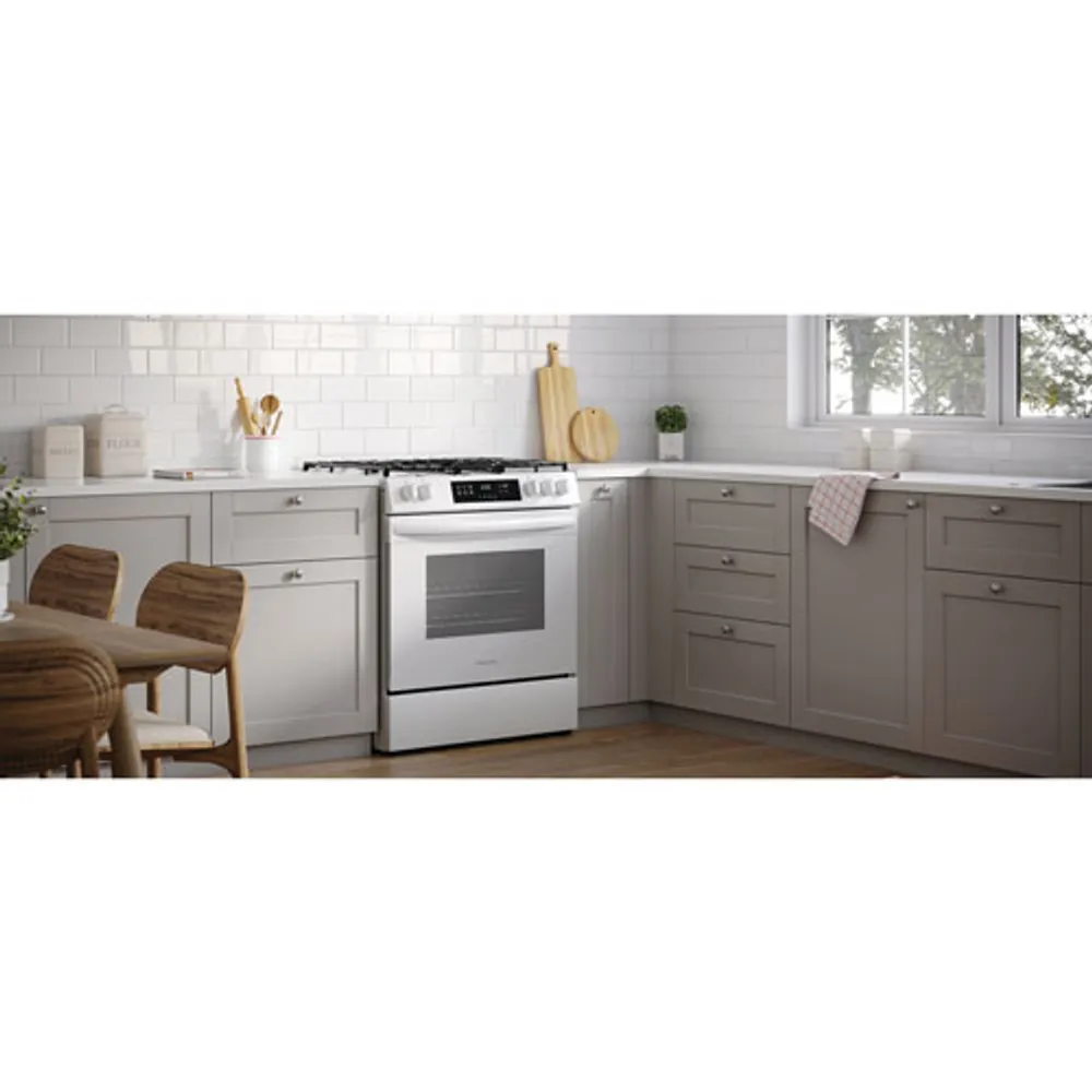 Cuisinière au gaz autonome à 5 brûleurs 5,1 pi³ 30 po de Frigidaire (FCFG3062AW) - Blanc