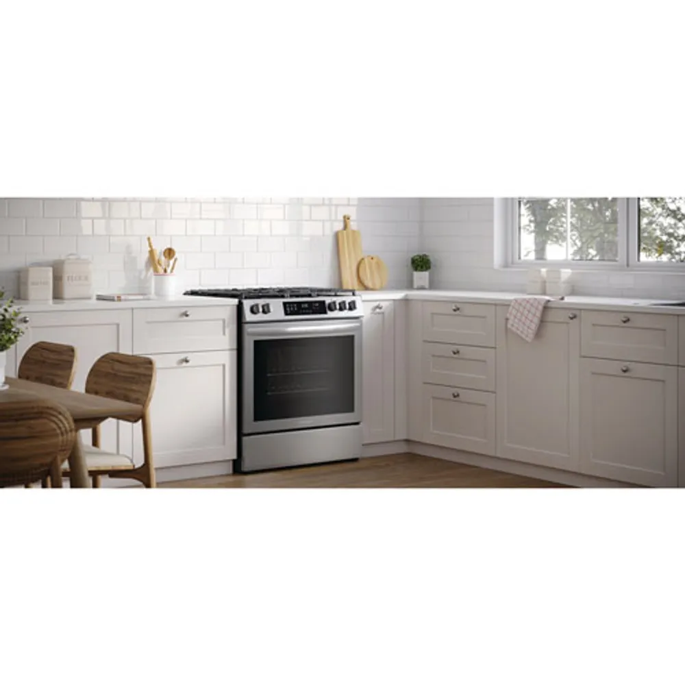 Frigidaire 30" 5.1 Cu. Ft. 5-Burner Freestanding Gas Range (FCFG3083AS) - Stainless Steel