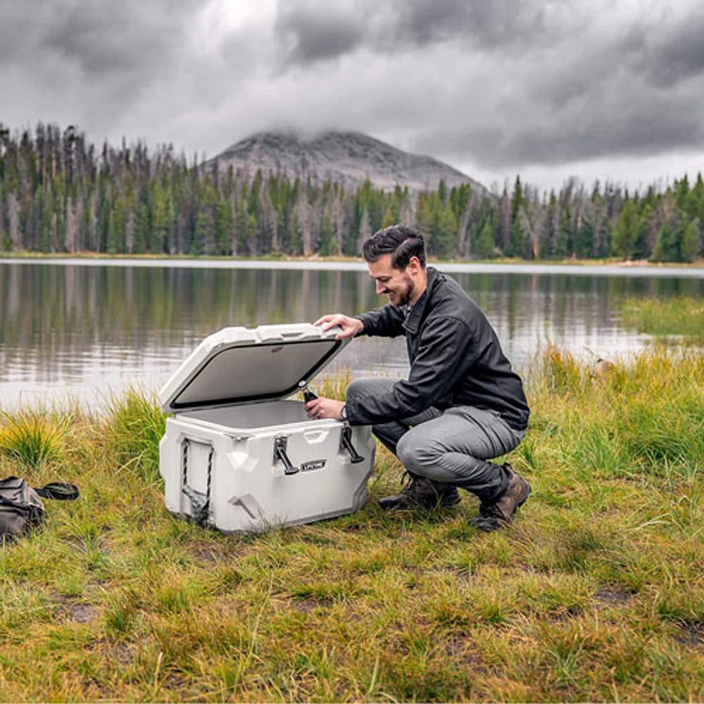 Lifetime High Performance Cooler - 73L (65 Qt