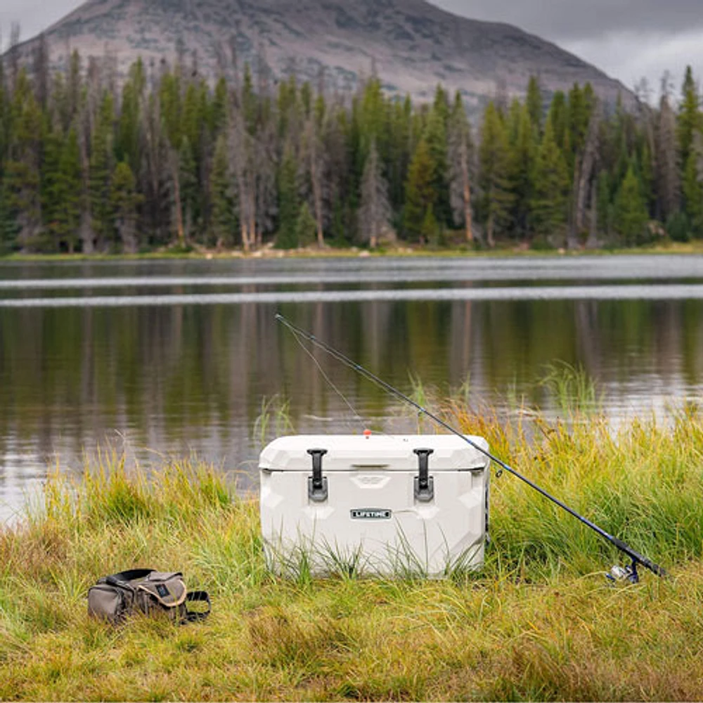 Lifetime High Performance Cooler - 73L (65 Qt) - Arctic White