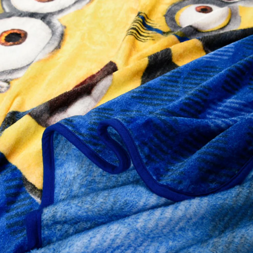 Minions Polyester Plush Throw Blanket - 60" x 90"