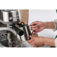 Remis à neuf (Bon état) - Machine à expresso Bambino de Breville - Acier inoxydable brossé - Reconditionné par Breville