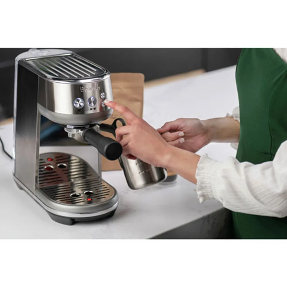 Remis à neuf (Bon état) - Machine à expresso Bambino de Breville - Acier inoxydable brossé - Reconditionné par Breville