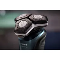 Philips Series 5000 Wet & Dry Shaver with Quick Clean Pod (S5889/60)