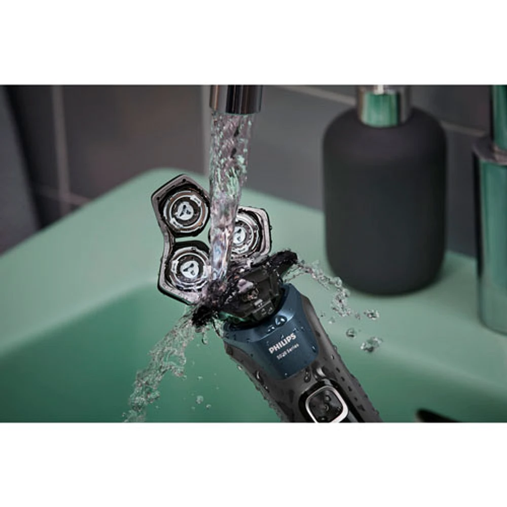 Philips Series 5000 Wet & Dry Shaver with Quick Clean Pod (S5889/60)