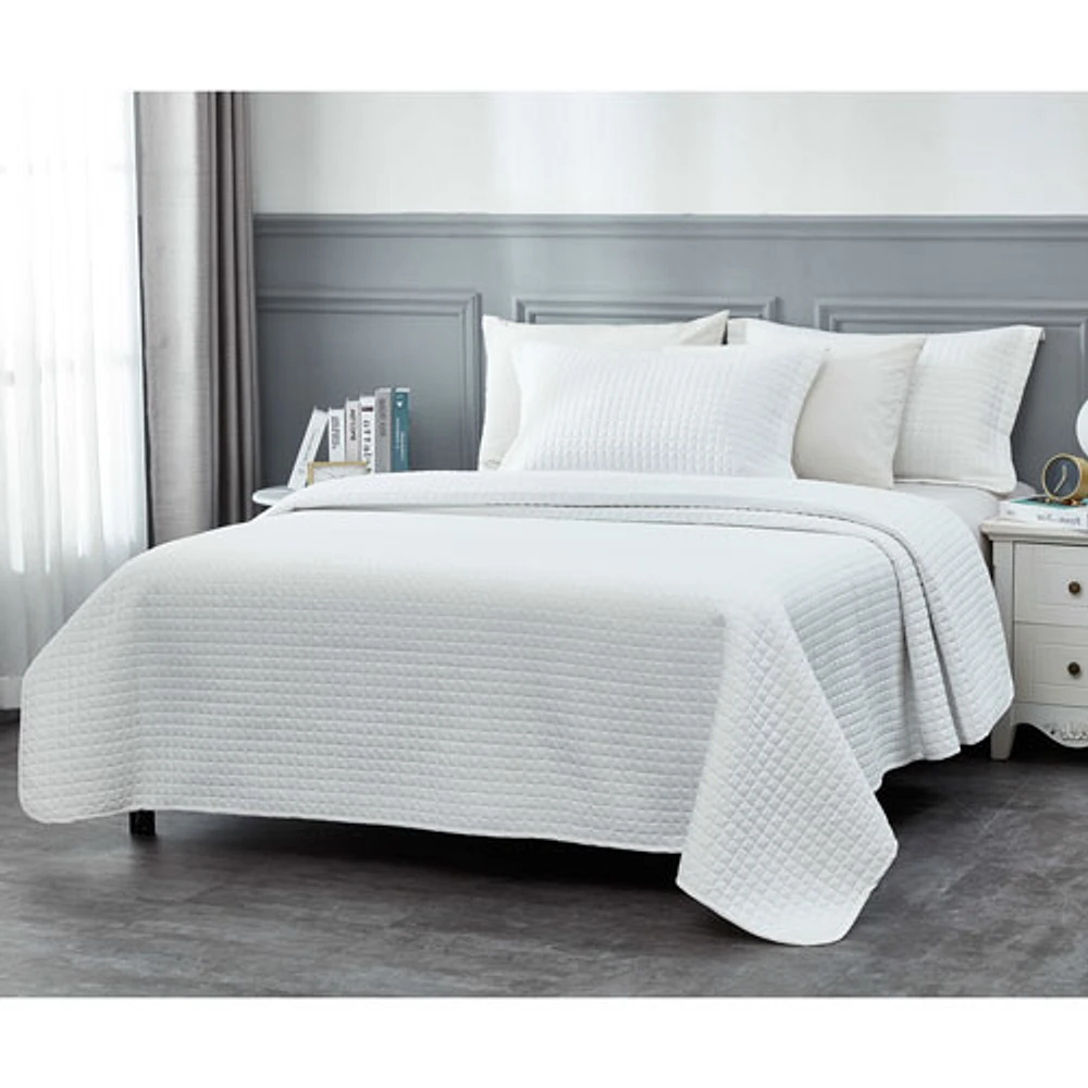 Millano Collection Classic 3-Piece Quilt Set - King - White