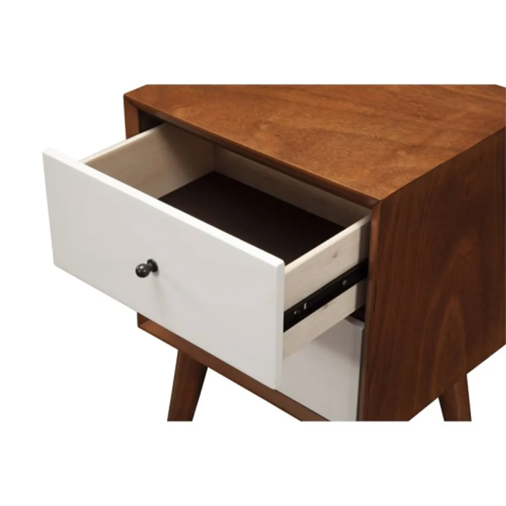 Flynn Chest, Acorn – Alpine Furniture