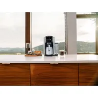 Machine à café automatique TrueBrew avec carafe thermique de De'Longhi - Noir/Acier inoxydable