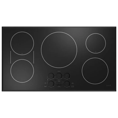 Surface de cuisson à induction de 36 po à 5 éléments Café (CHP90361TBB) - Noir