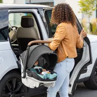 Poussette Shyft DualRide Gold d'Evenflo et siège d'auto pour bébé avec sac de rangement - Noir onyx