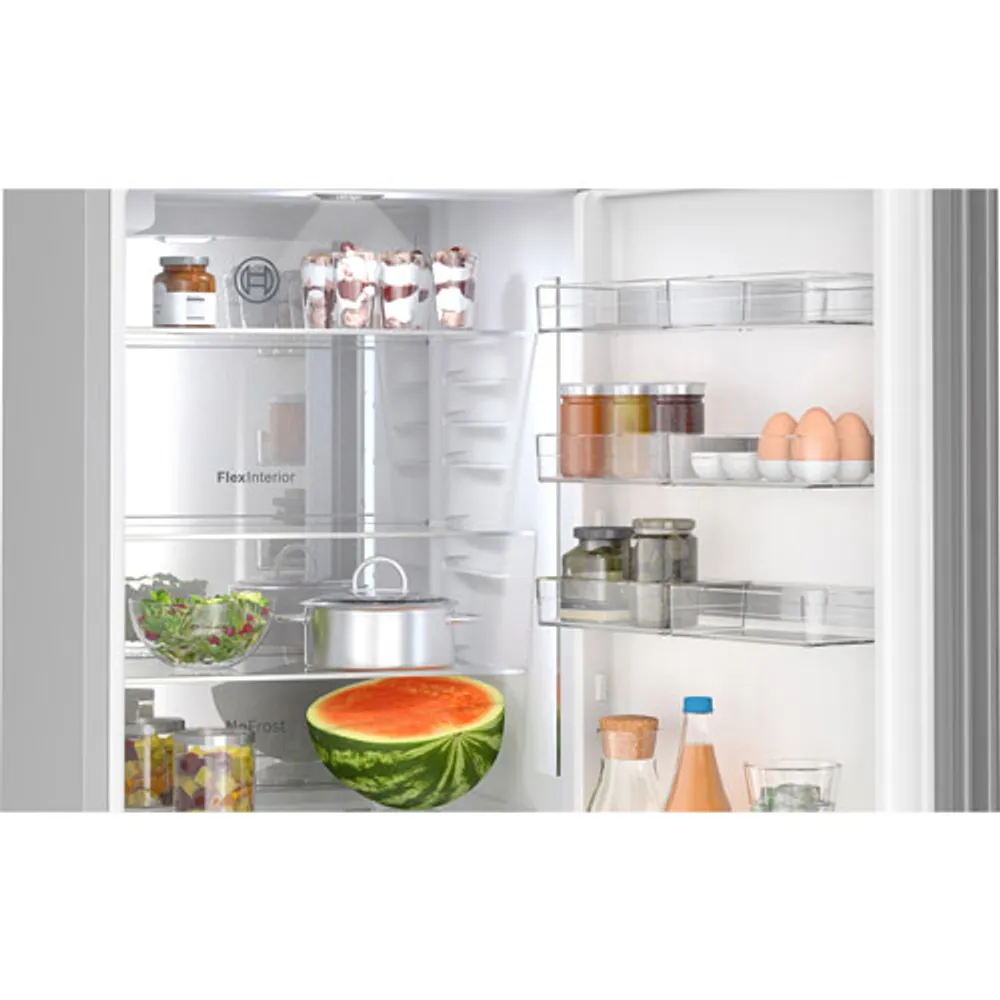 Bosch 25" 12.8 Cu. Ft. Bottom Freezer Refrigerator with Water Dispenser (B24CB80ESW) - White Glass