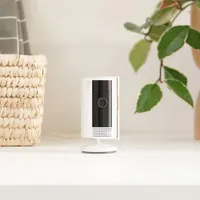 Caméra IP d'intérieur Wi-Fi HD 1080p de Ring (2e génération) avec couvercle de confidentialité - Blanc